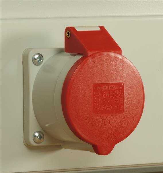 CEE-Steckdose 400 Volt/16A, mit Klappdeckel mit Befestigungsmaterial verdr.